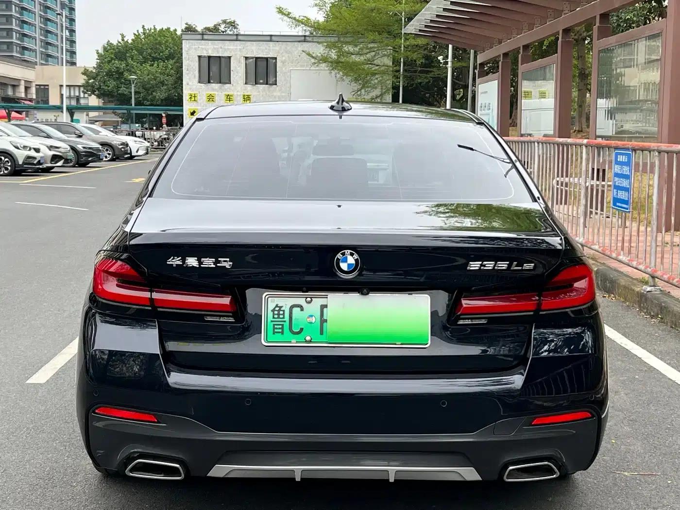 BMW 5 Series PHEV 2021 535Le M Sport Package — миниатюра 2