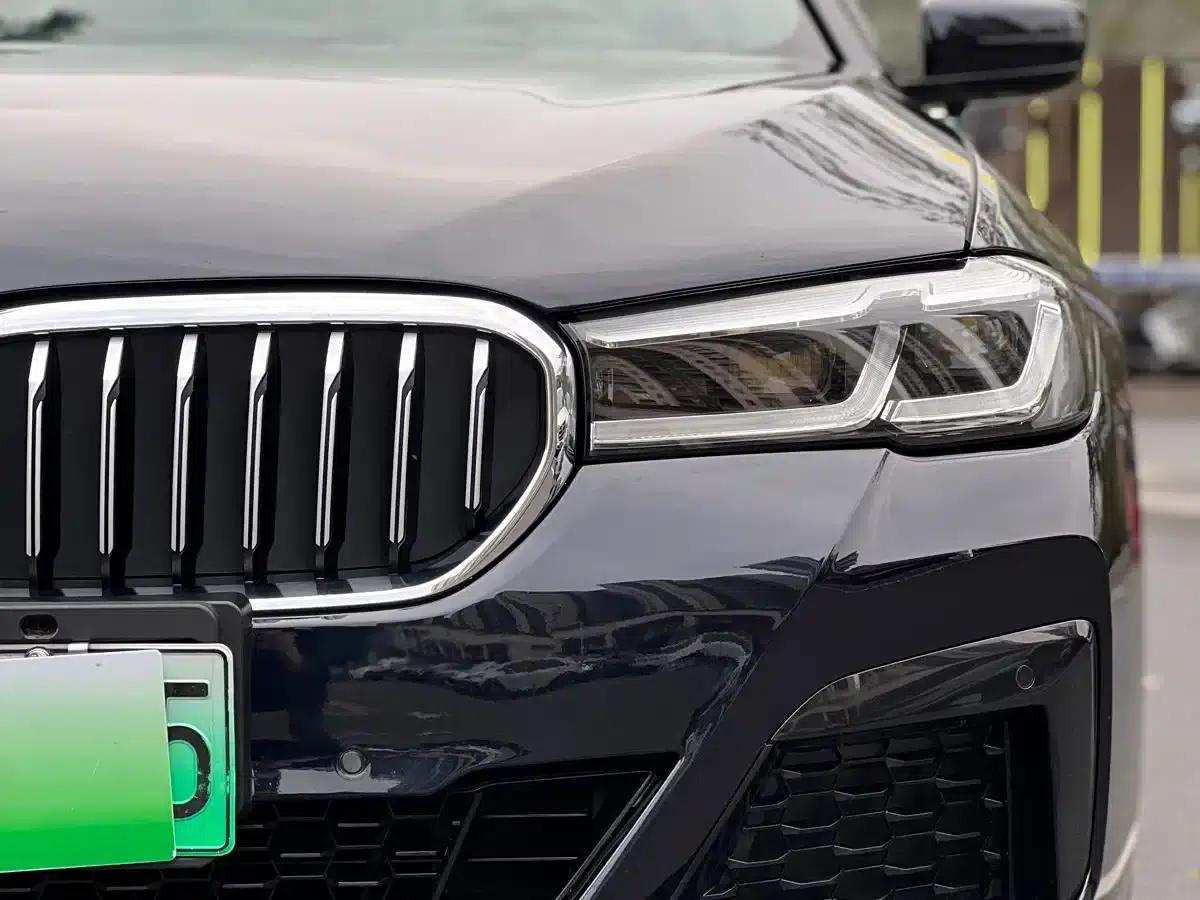 BMW 5 Series PHEV 2021 535Le M Sport Package — миниатюра 17