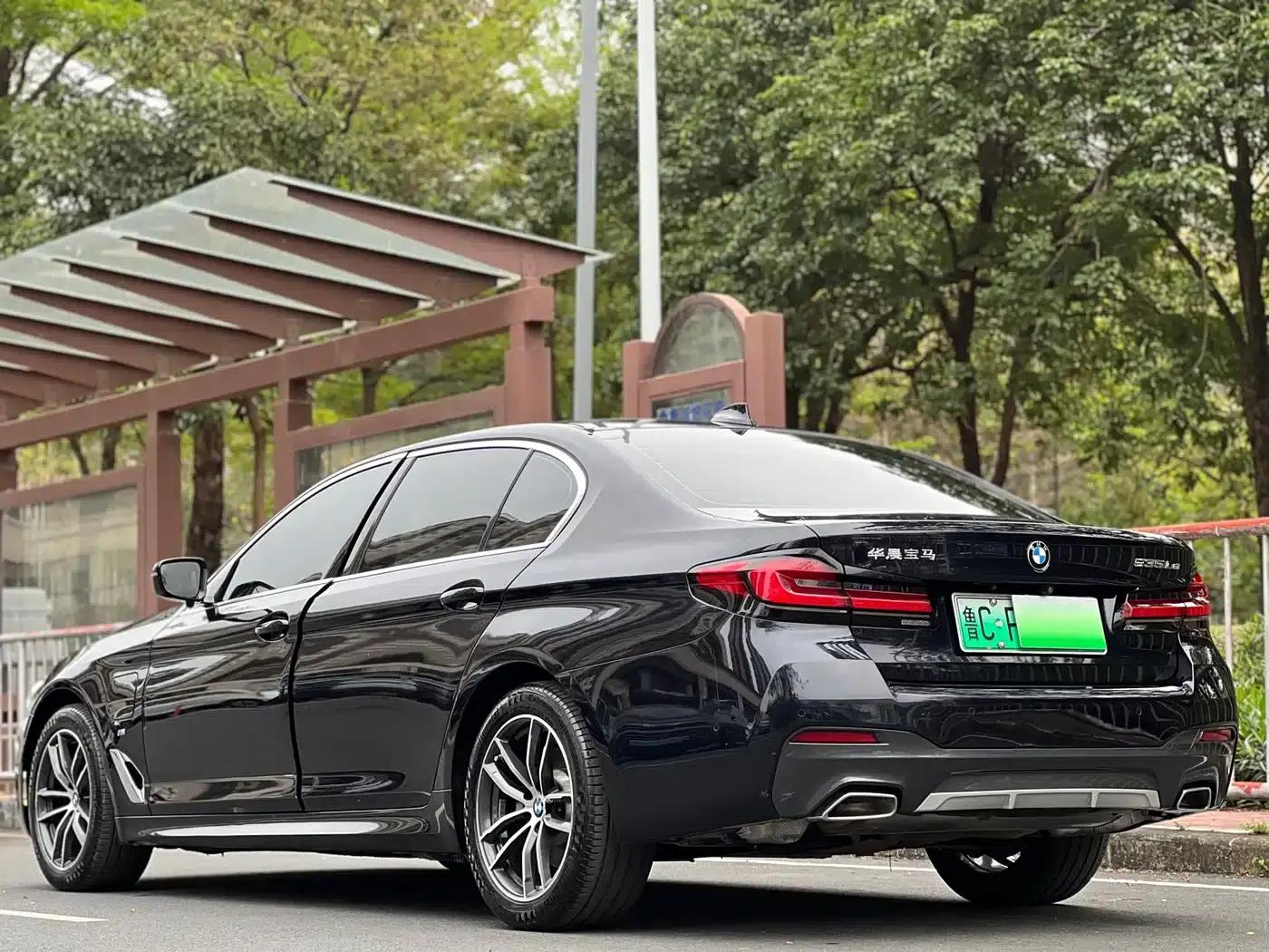 BMW 5 Series PHEV 2021 535Le M Sport Package — миниатюра 21