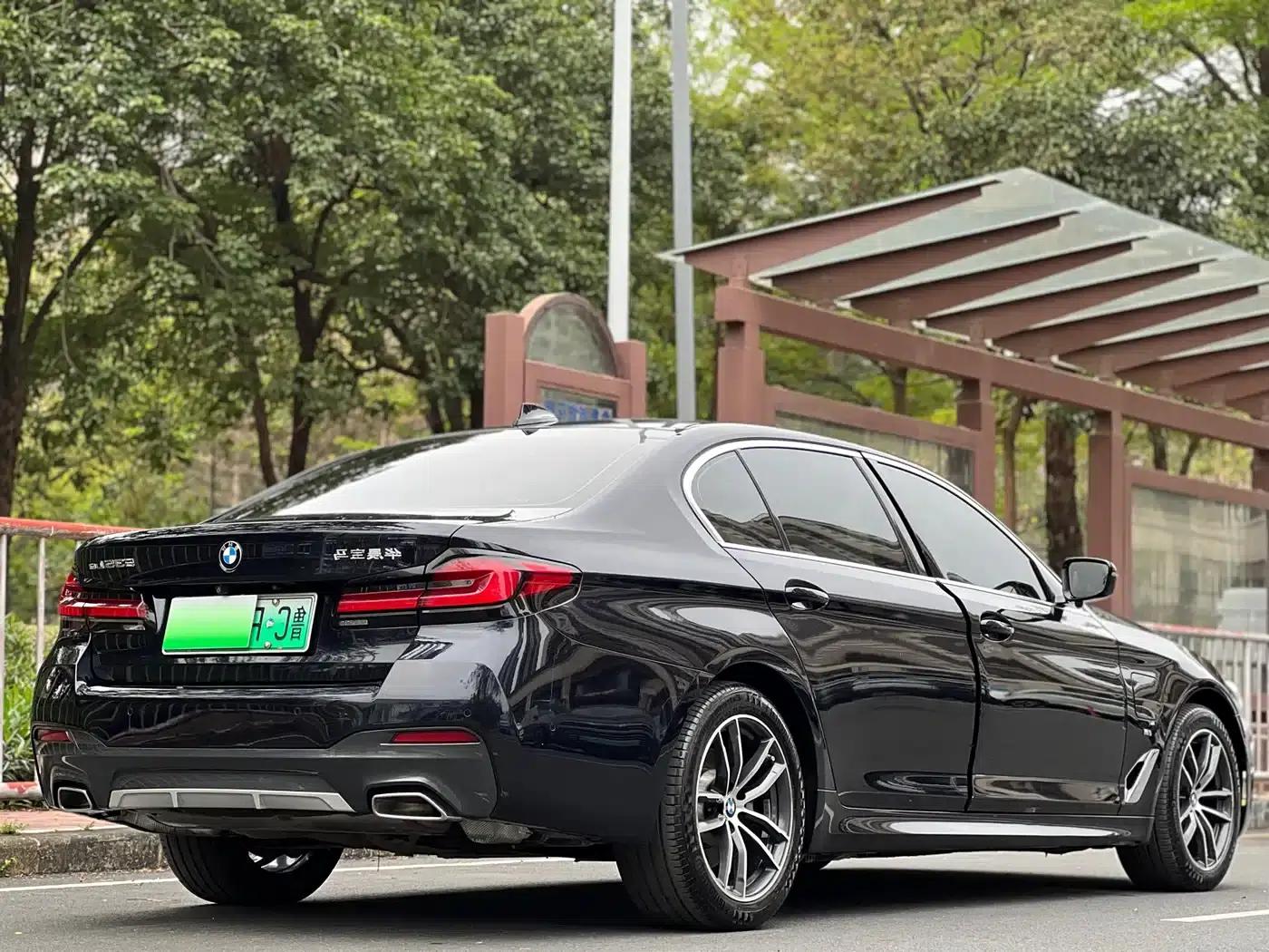 BMW 5 Series PHEV 2021 535Le M Sport Package — миниатюра 22