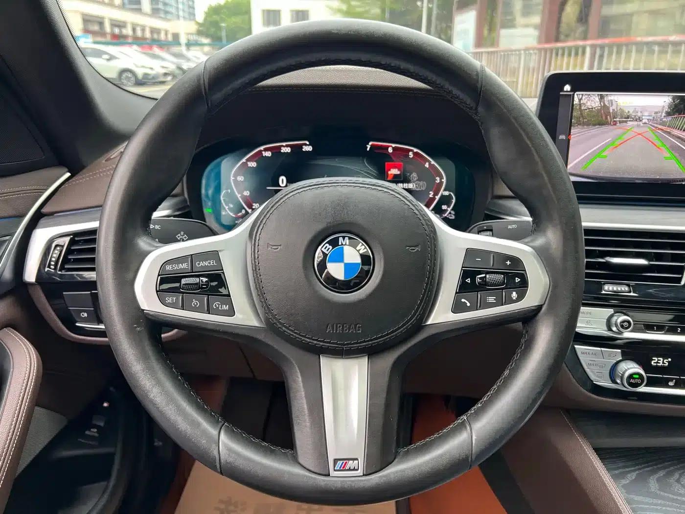 BMW 5 Series PHEV 2021 535Le M Sport Package — миниатюра 4