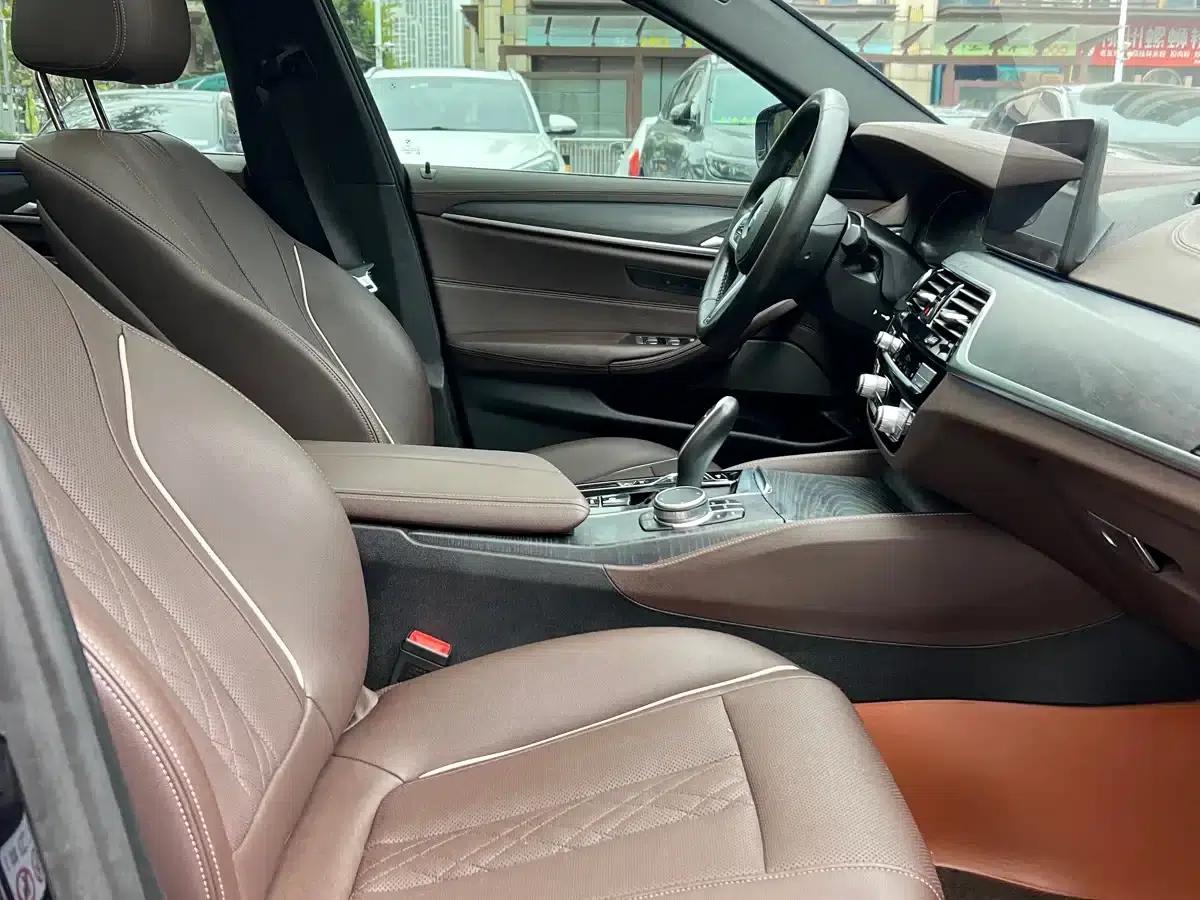 BMW 5 Series PHEV 2021 535Le M Sport Package — миниатюра 6
