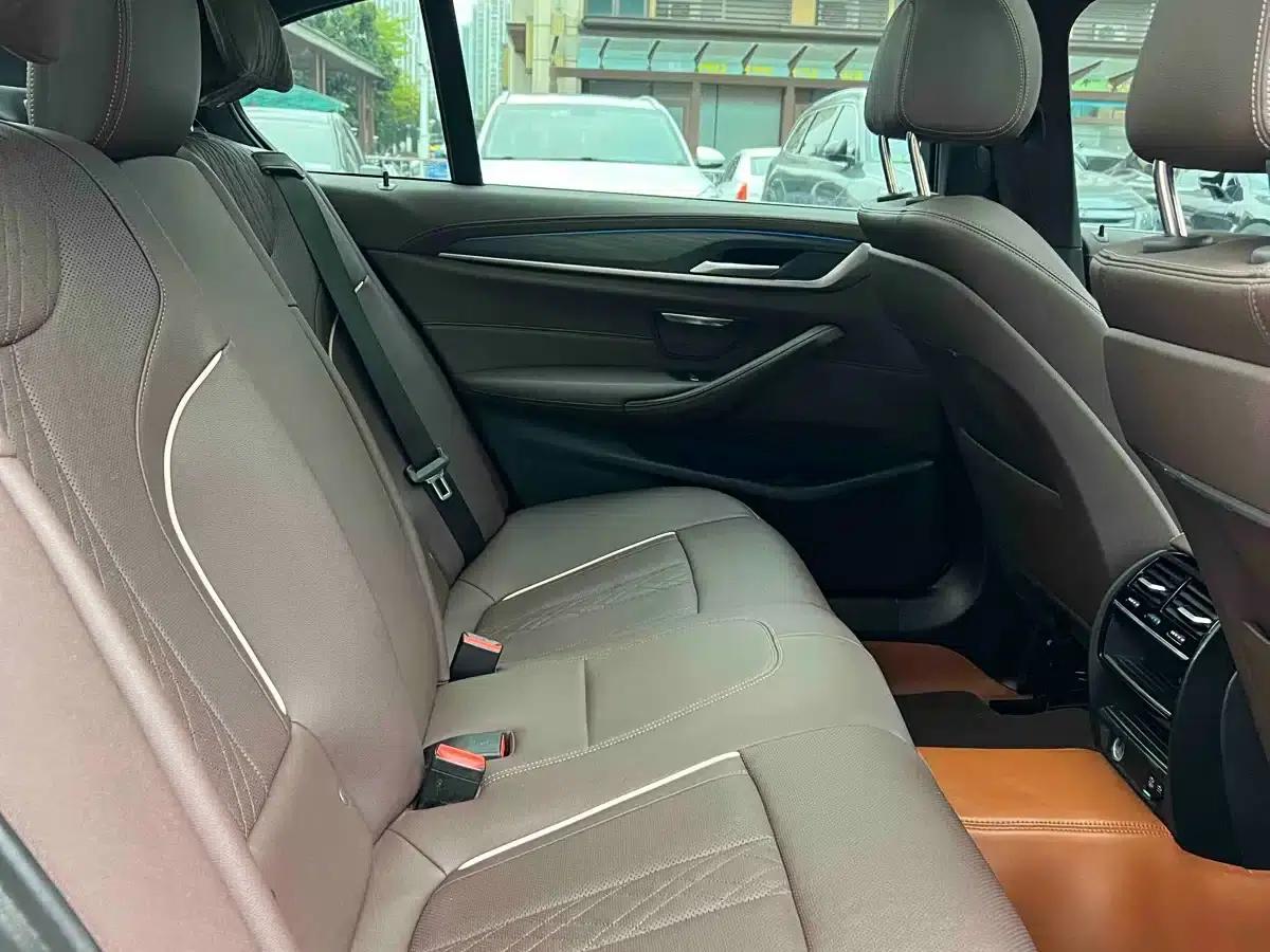 BMW 5 Series PHEV 2021 535Le M Sport Package — миниатюра 9