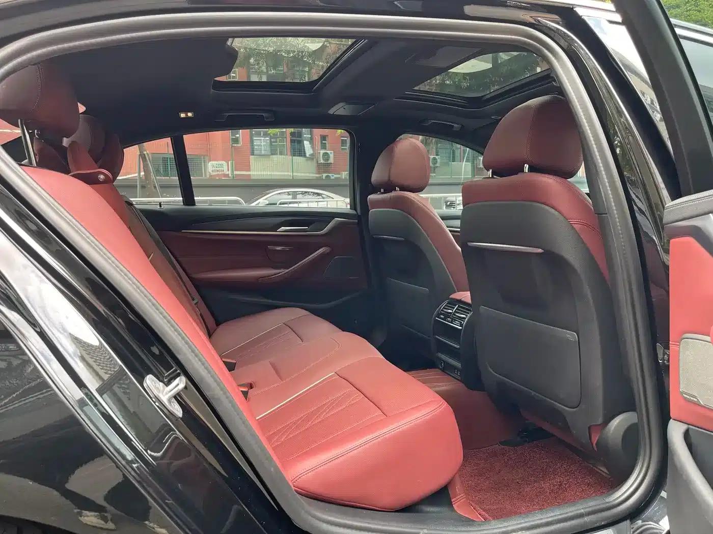 BMW 5 Series PHEV 2021 Facelift 535Le M Sport Package — миниатюра 15