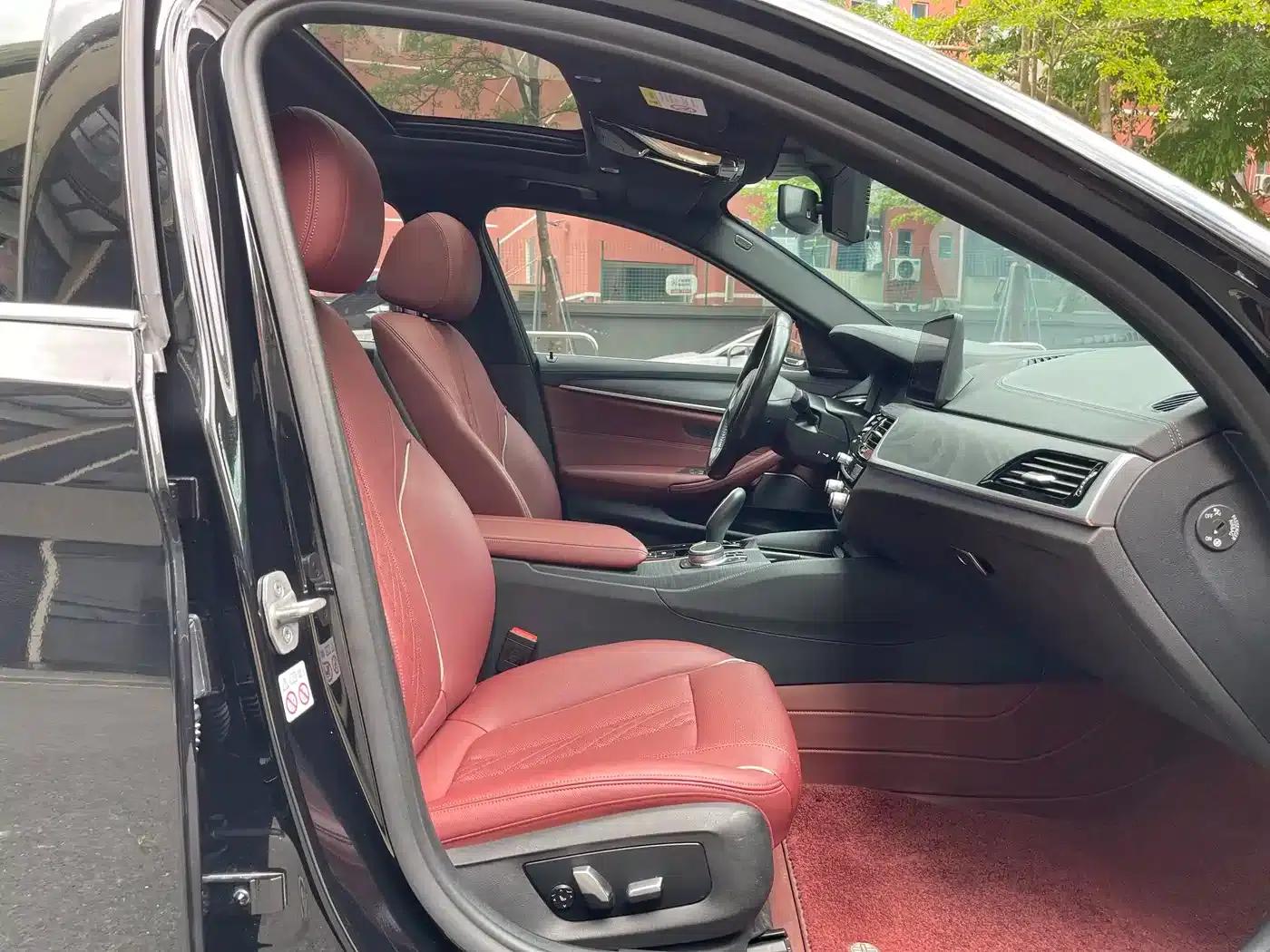 BMW 5 Series PHEV 2021 Facelift 535Le M Sport Package — миниатюра 16