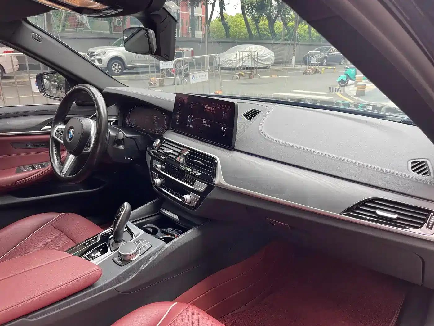 BMW 5 Series PHEV 2021 Facelift 535Le M Sport Package — миниатюра 17