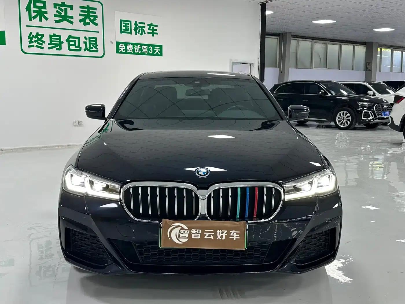 BMW 5 Series PHEV 2022 535Le M Sport Package — миниатюра 2