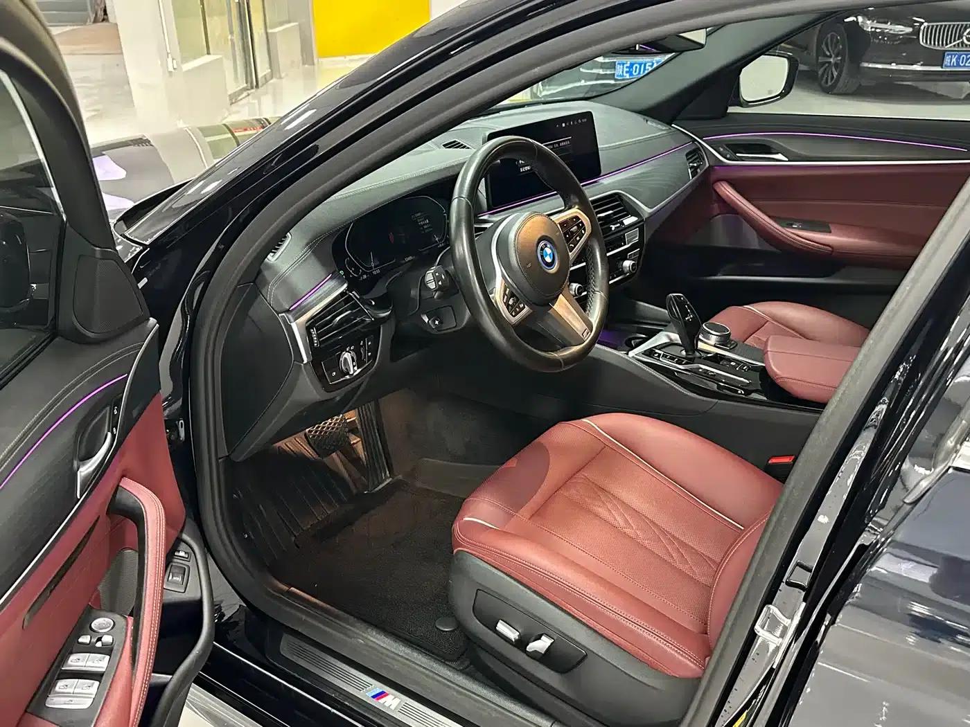 BMW 5 Series PHEV 2022 535Le M Sport Package — миниатюра 4