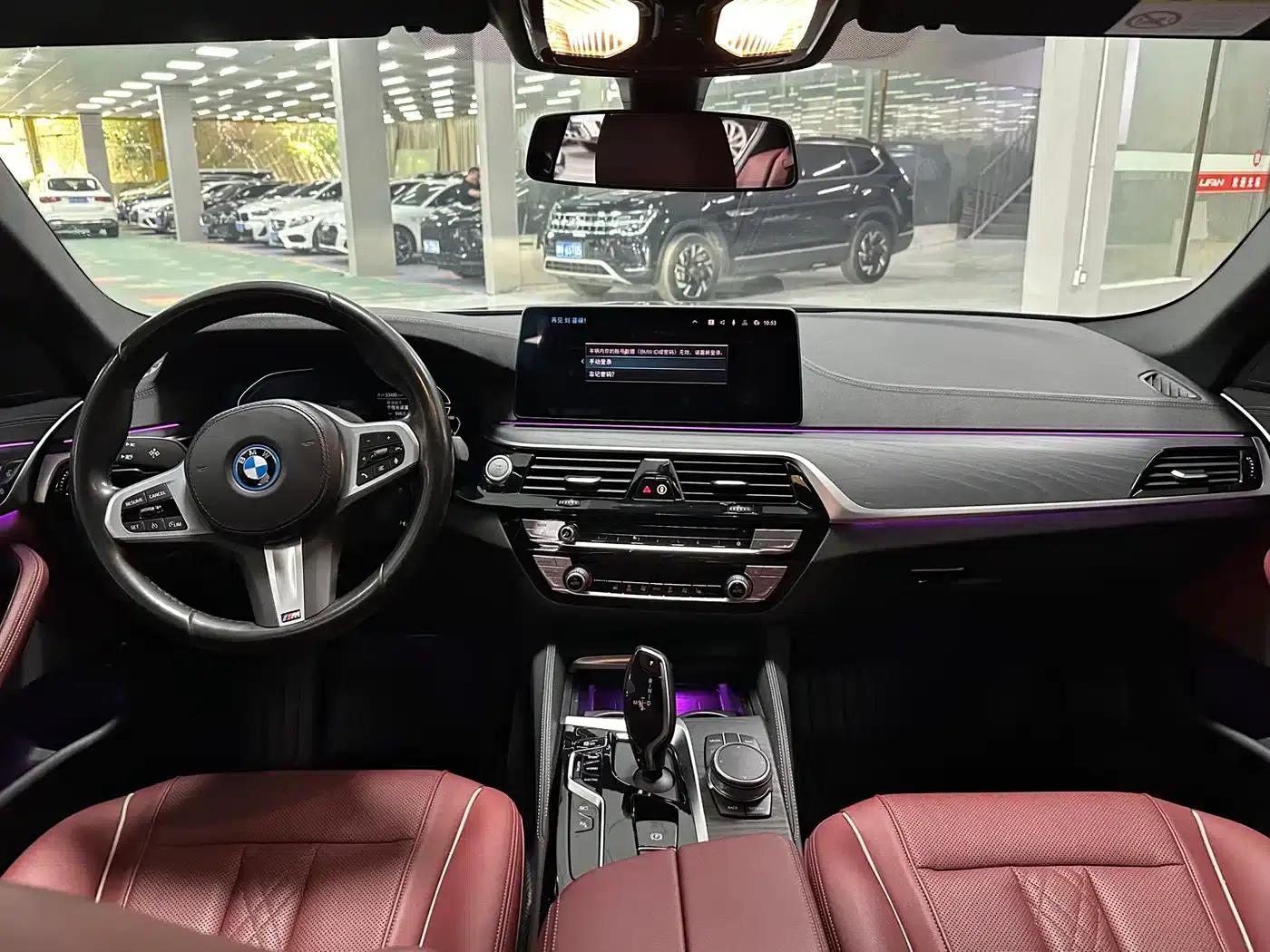 BMW 5 Series PHEV 2022 535Le M Sport Package — миниатюра 6