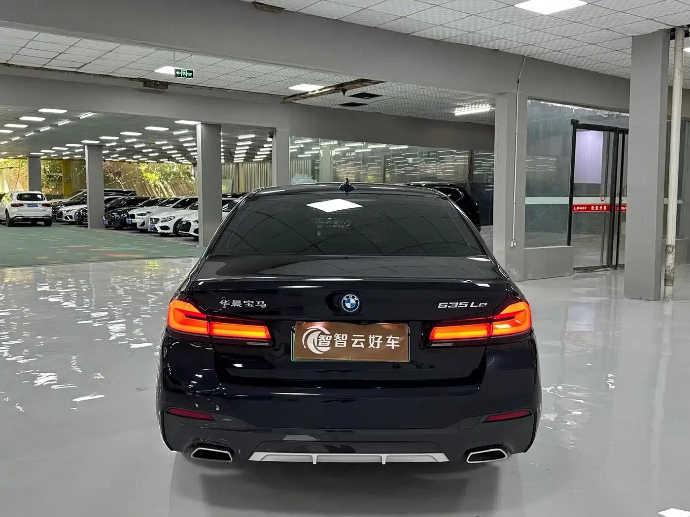 BMW 5 Series PHEV 2022 535Le M Sport Package — миниатюра 8