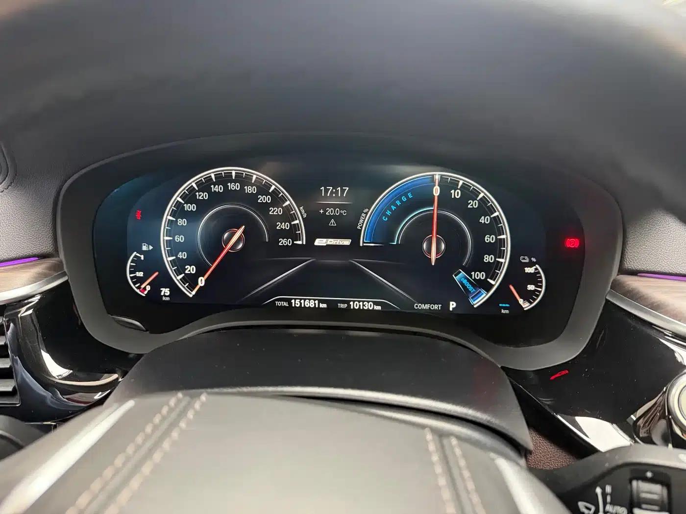 BMW 5 Series PHEV 2019 530Le Luxury Package — миниатюра 14
