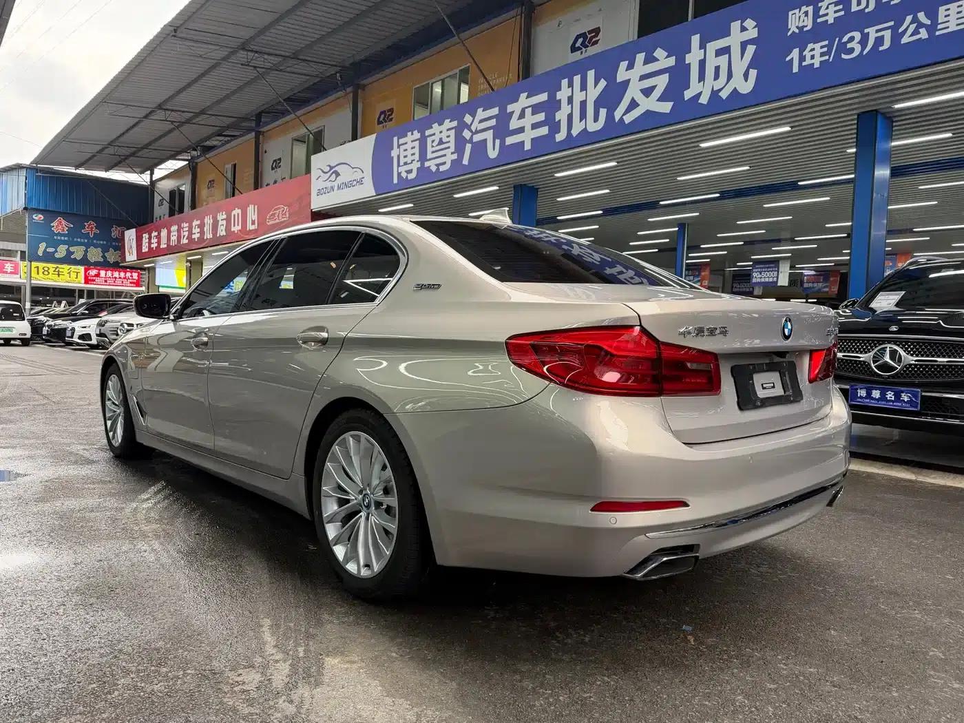 BMW 5 Series PHEV 2019 530Le Luxury Package — миниатюра 22