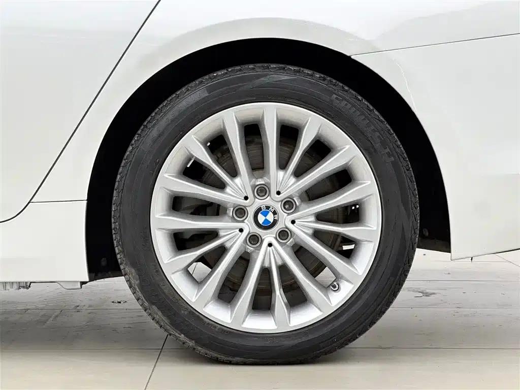 BMW 5 Series PHEV 2020 530Le Luxury Package — миниатюра 17