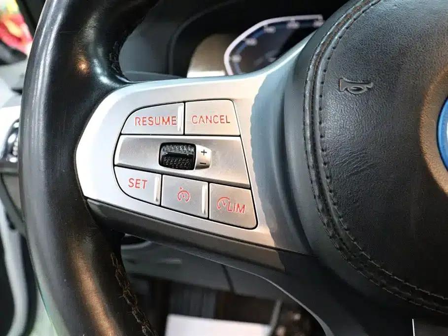 BMW 5 Series PHEV 2022 535Le M Sport Package — миниатюра 19