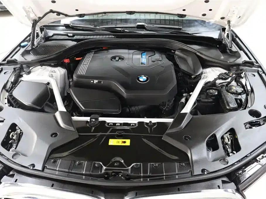 BMW 5 Series PHEV 2022 535Le M Sport Package — миниатюра 28