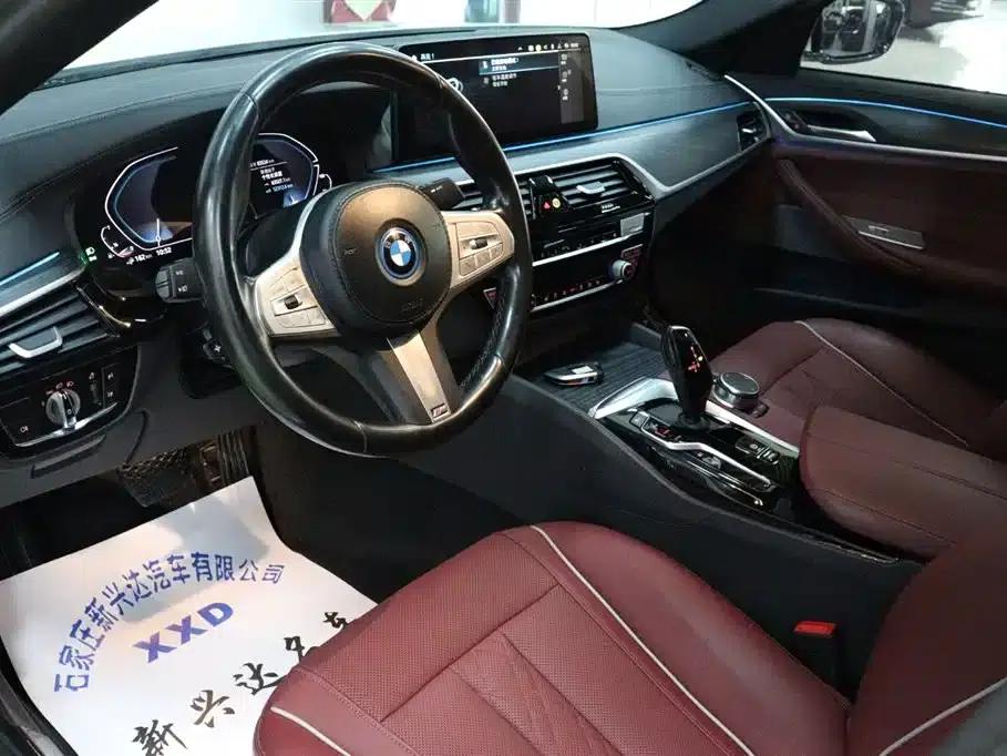 BMW 5 Series PHEV 2022 535Le M Sport Package — миниатюра 7