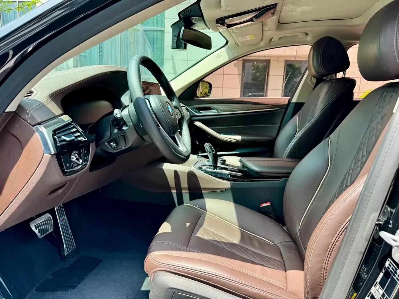 BMW 5 Series PHEV 2020 530Le Luxury Package — миниатюра 4