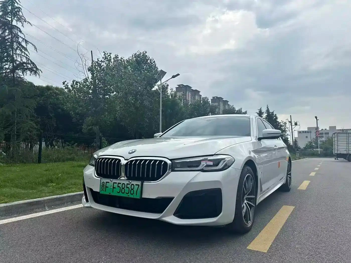 BMW 5 Series PHEV 2021 535Le Pioneer Edition M Sport Package — миниатюра 1