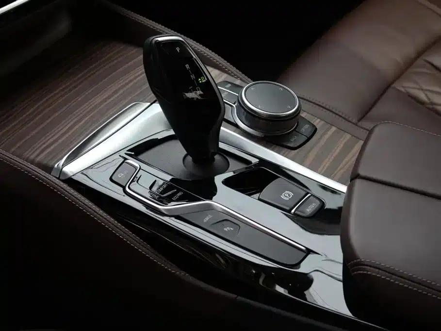 BMW 5 Series PHEV 2019 Facelift 530Le Luxury Package — миниатюра 15