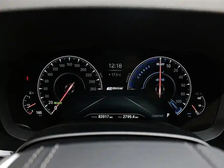 BMW 5 Series PHEV 2019 Facelift 530Le Luxury Package — миниатюра 16