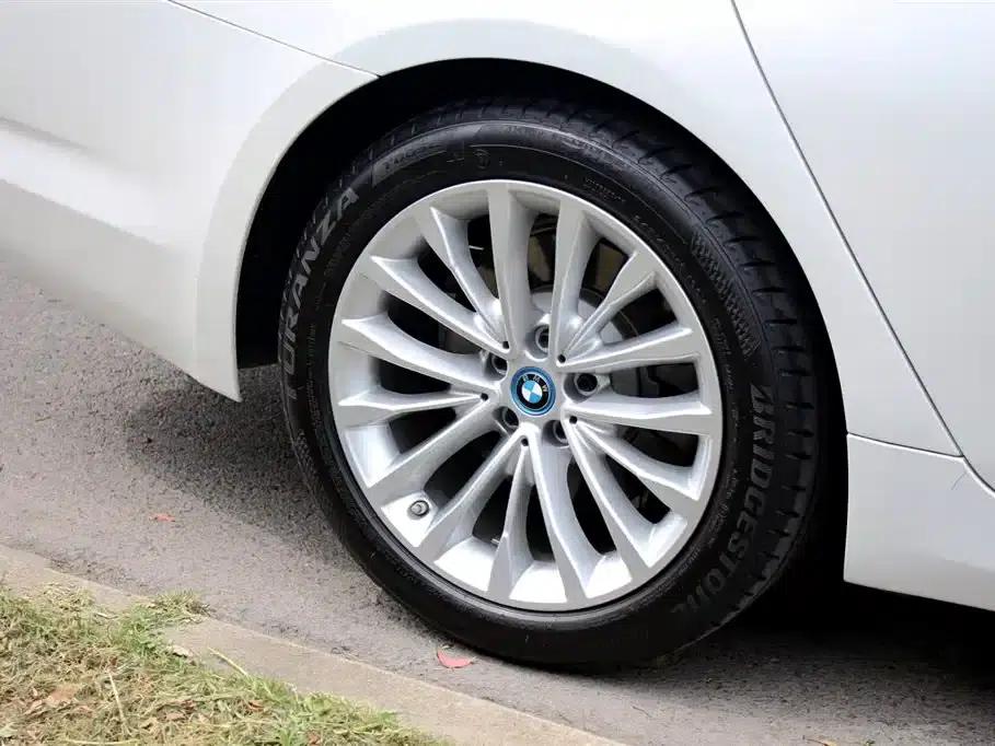 BMW 5 Series PHEV 2019 Facelift 530Le Luxury Package — миниатюра 18