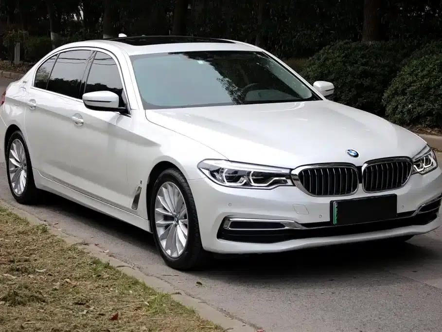 BMW 5 Series PHEV 2019 Facelift 530Le Luxury Package — миниатюра 3