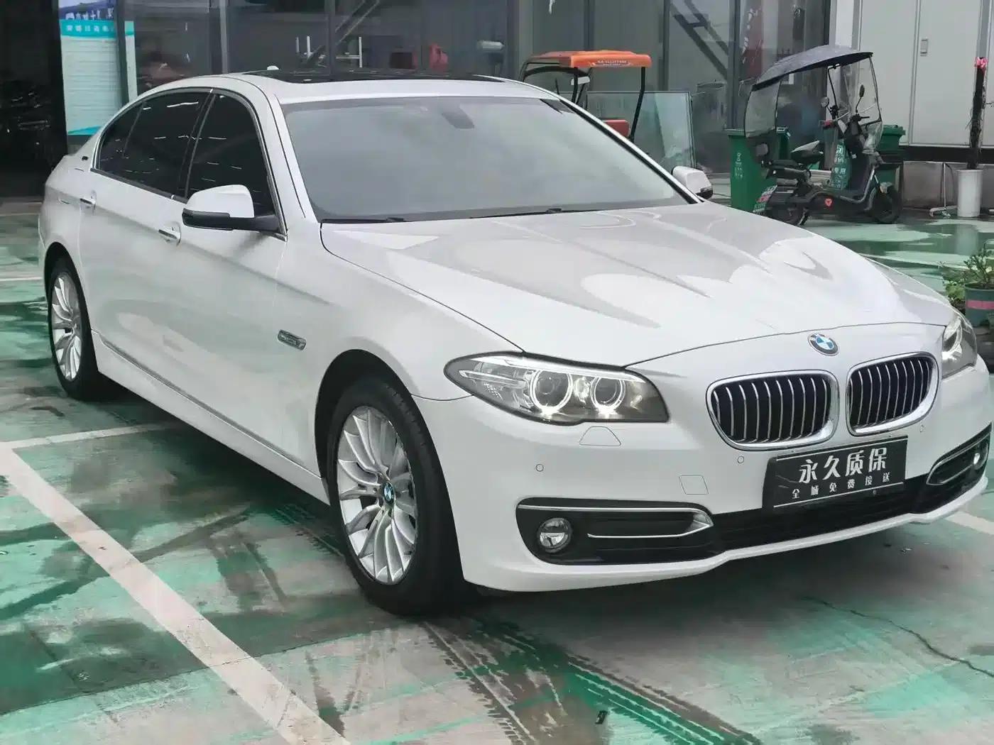 BMW 5 Series PHEV 2015 530Le — миниатюра 1