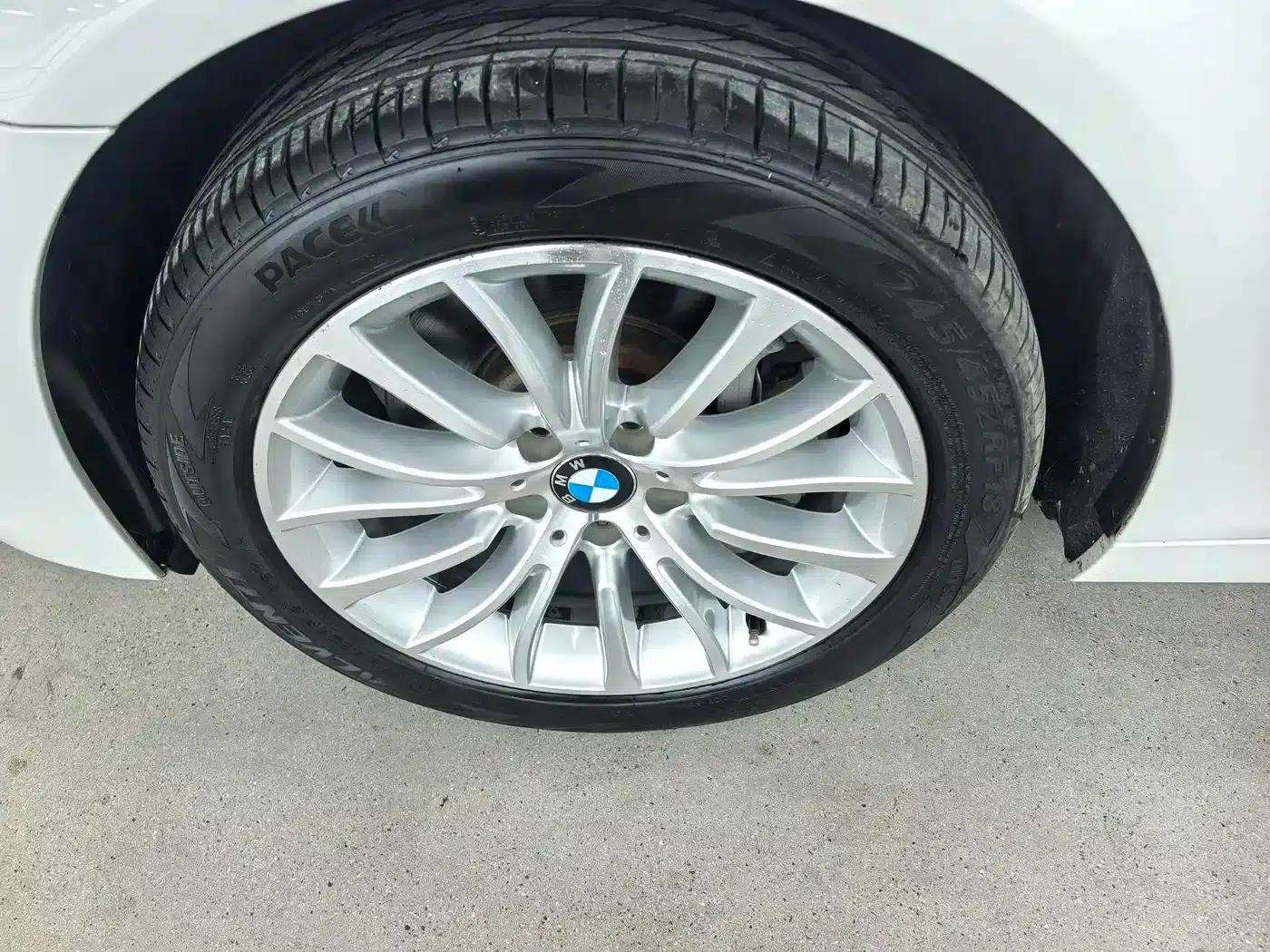 BMW 5 Series PHEV 2015 530Le — миниатюра 9