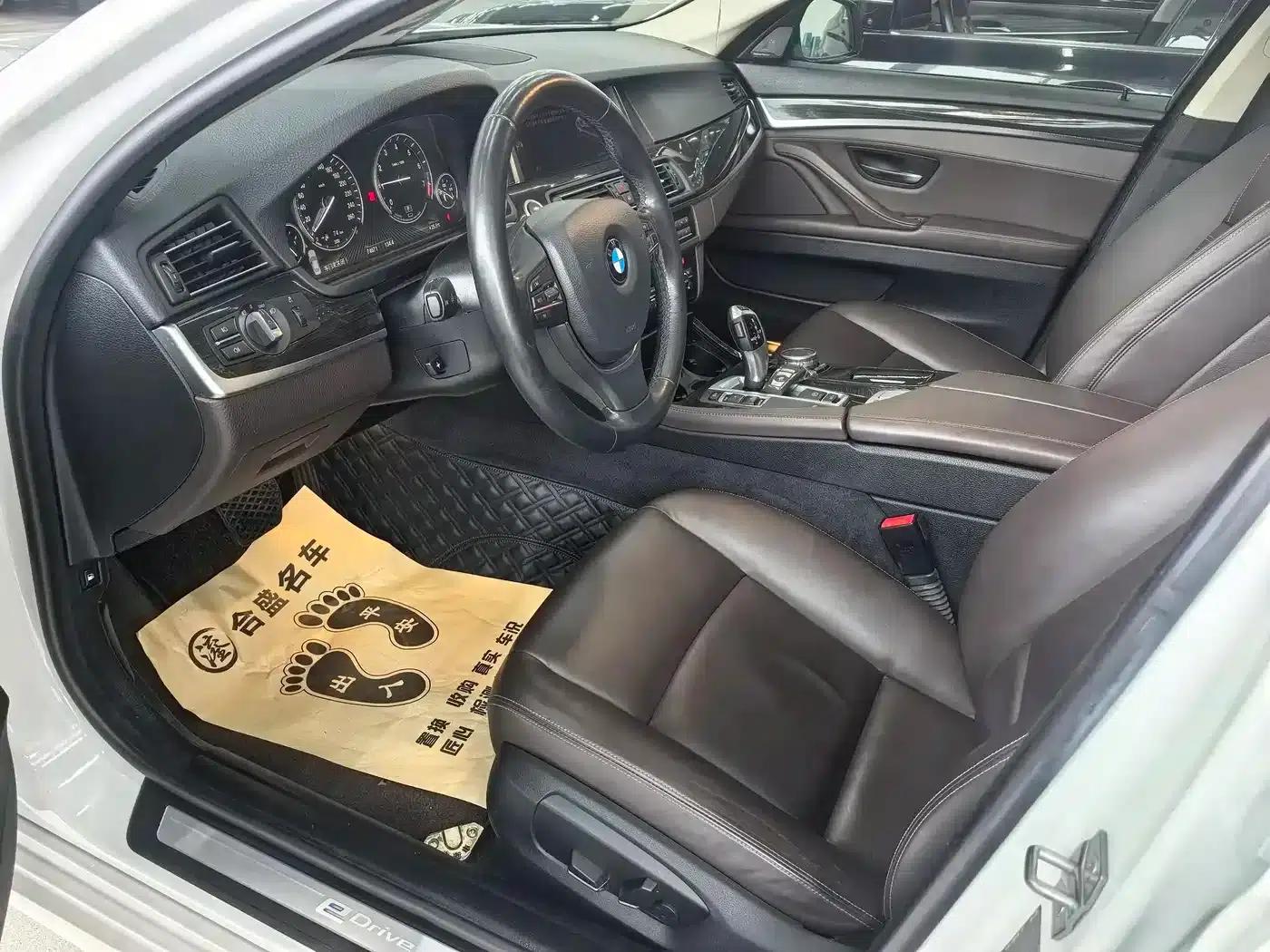 BMW 5 Series PHEV 2015 530Le — миниатюра 10