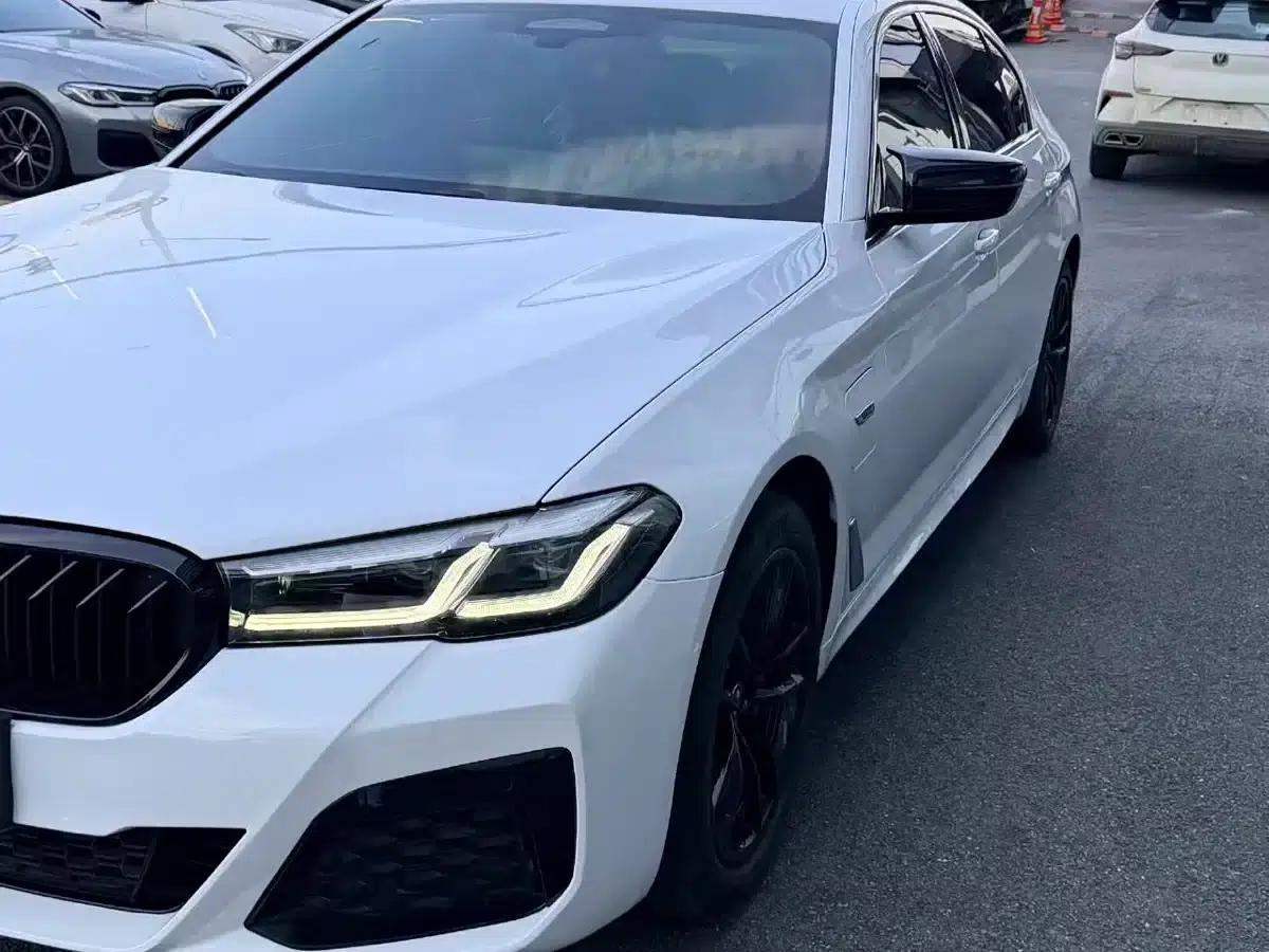 BMW 5 Series PHEV 2022 Facelift 535Le Pioneer Edition M Sport Package — миниатюра 2