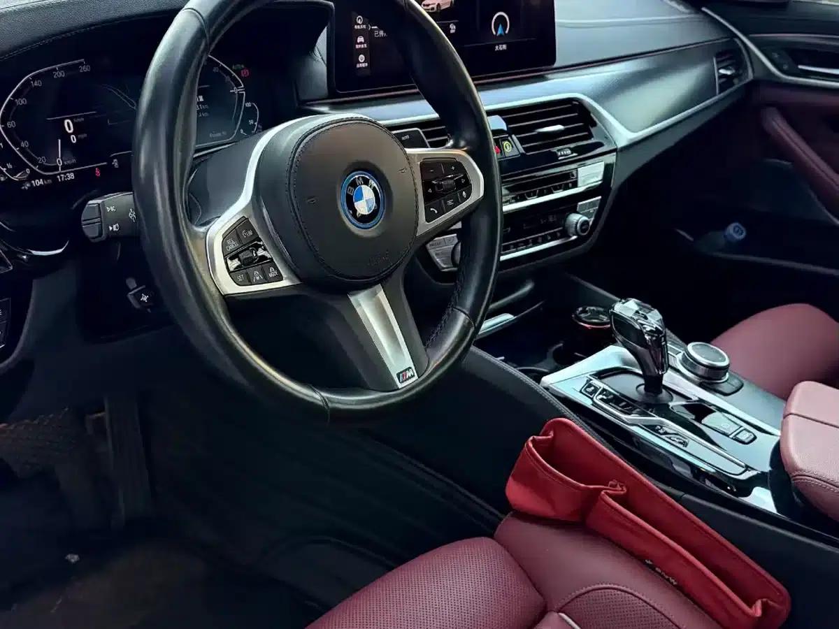 BMW 5 Series PHEV 2022 Facelift 535Le Pioneer Edition M Sport Package — миниатюра 7
