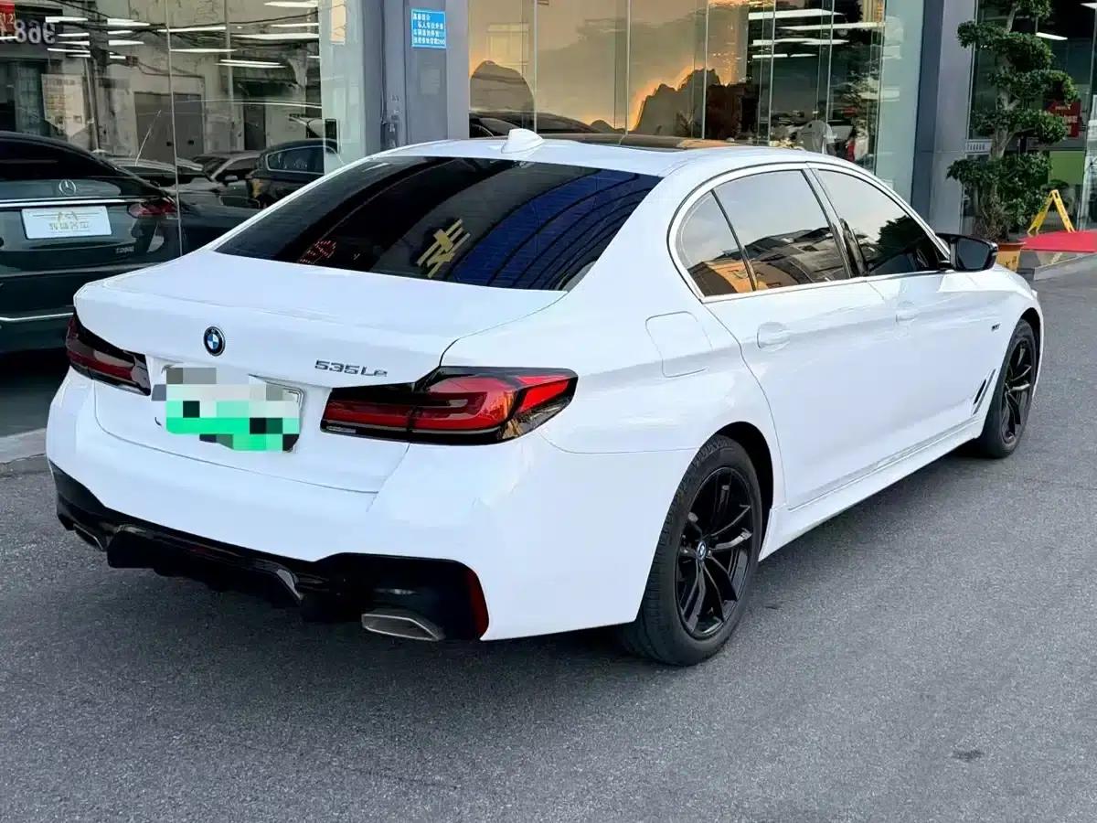 BMW 5 Series PHEV 2022 Facelift 535Le Pioneer Edition M Sport Package — миниатюра 8