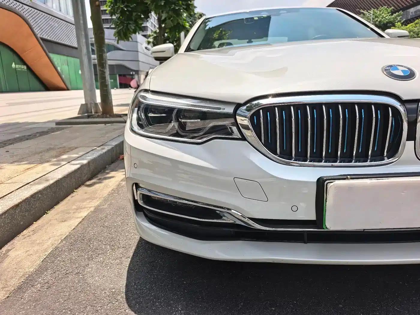 BMW 5 Series PHEV 2019 530Le Luxury Package — миниатюра 2