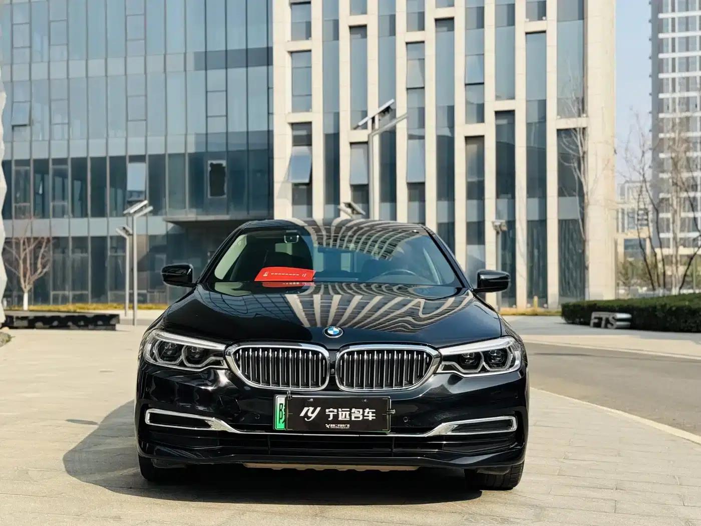 BMW 5 Series PHEV 2020 Mileage Upgrade Edition 530Le Luxury Package — миниатюра 2
