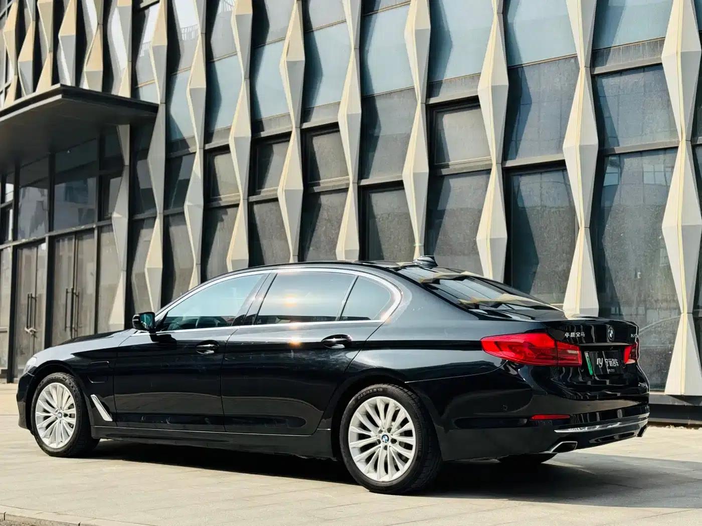 BMW 5 Series PHEV 2020 Mileage Upgrade Edition 530Le Luxury Package — миниатюра 21