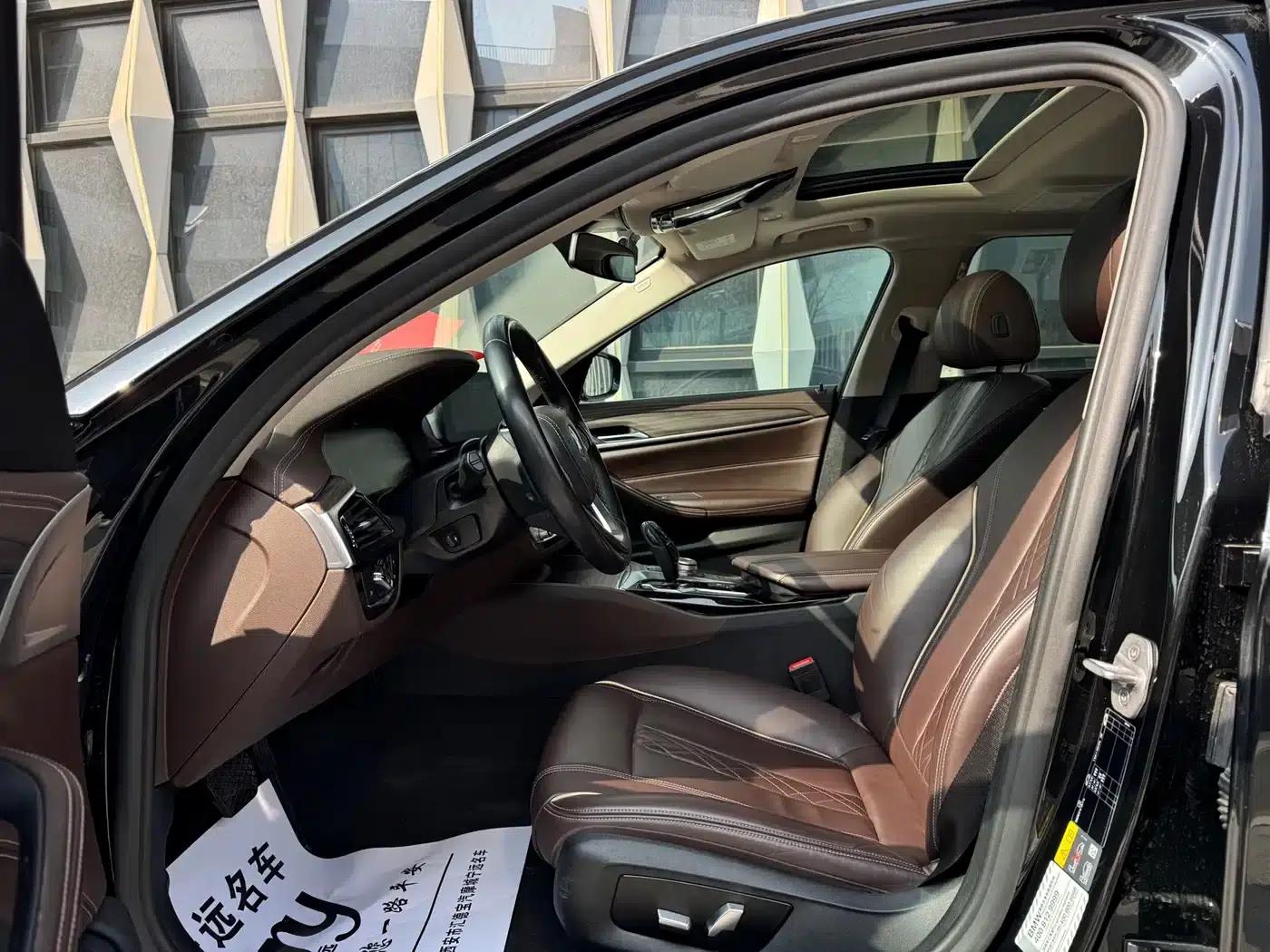BMW 5 Series PHEV 2020 Mileage Upgrade Edition 530Le Luxury Package — миниатюра 5