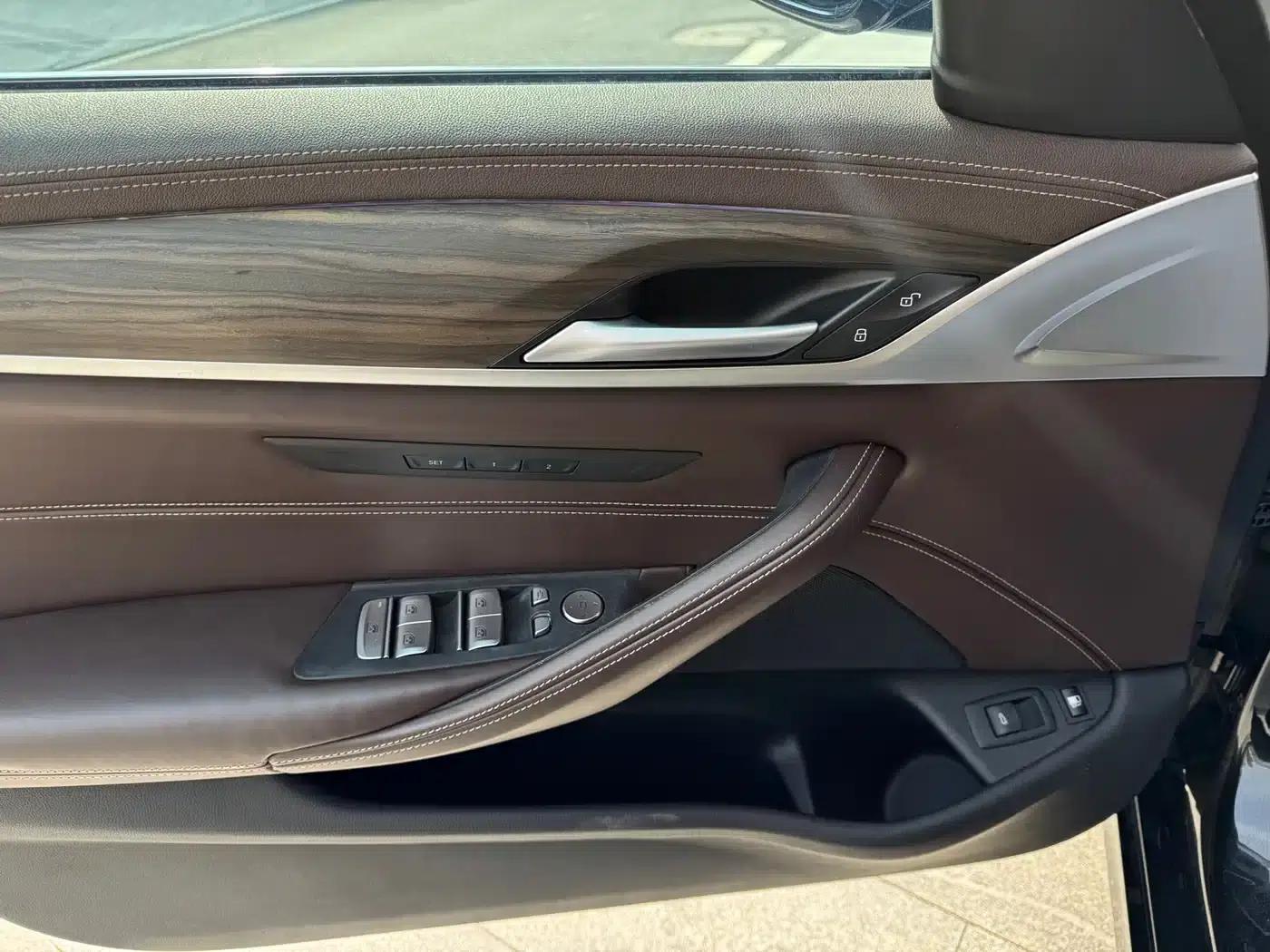 BMW 5 Series PHEV 2020 Mileage Upgrade Edition 530Le Luxury Package — миниатюра 6