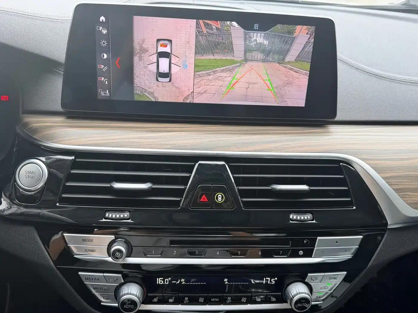 BMW 5 Series PHEV 2019 530Le Luxury Package — миниатюра 11