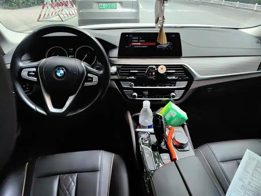 BMW 5 Series PHEV 2019 530Le Luxury Package — миниатюра 12