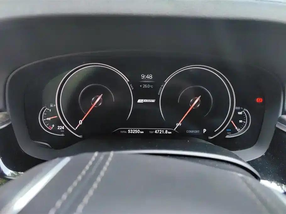 BMW 5 Series PHEV 2019 530Le Luxury Package — миниатюра 14