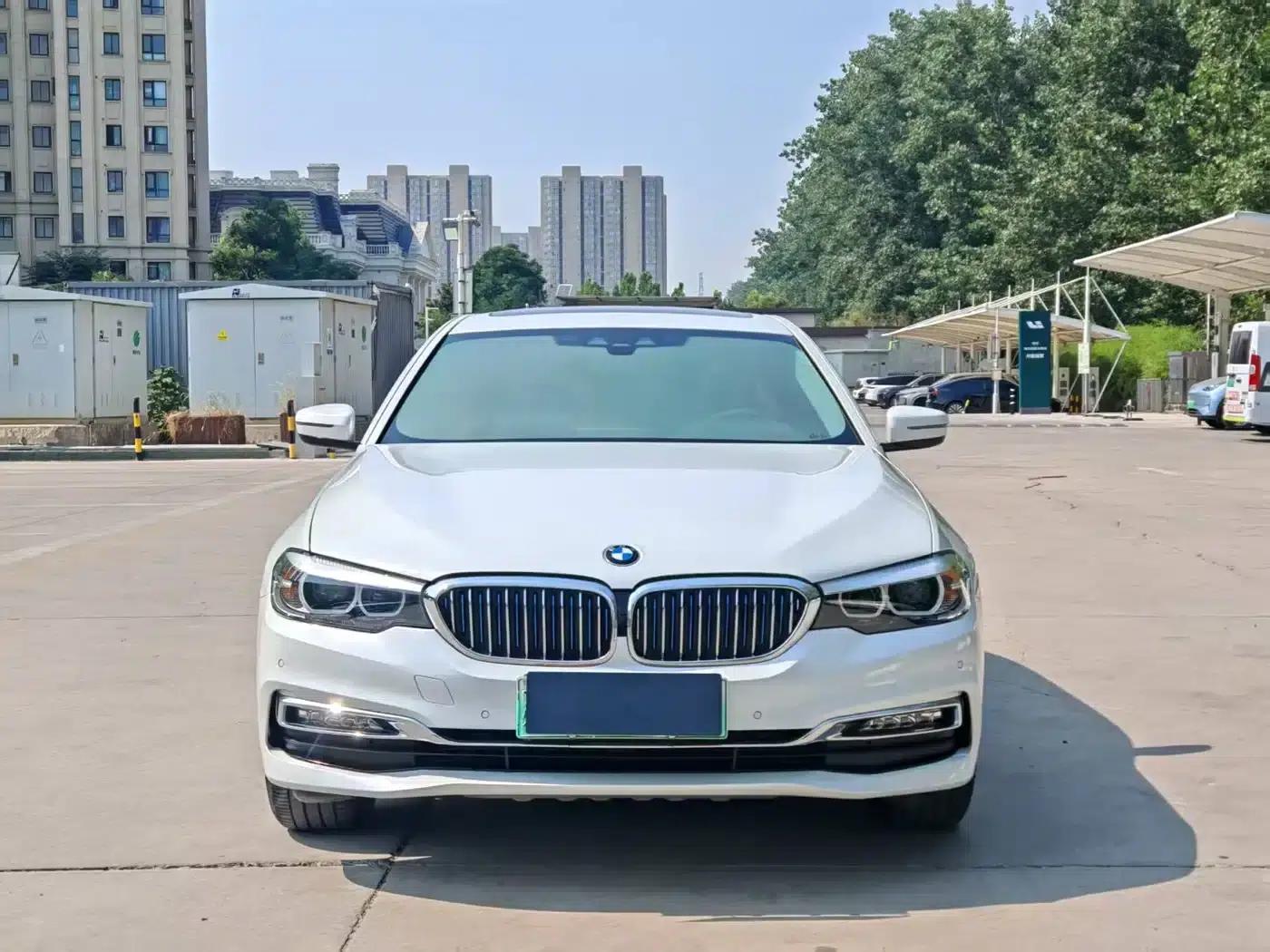 BMW 5 Series PHEV 2018 530Le Luxury Package — миниатюра 2