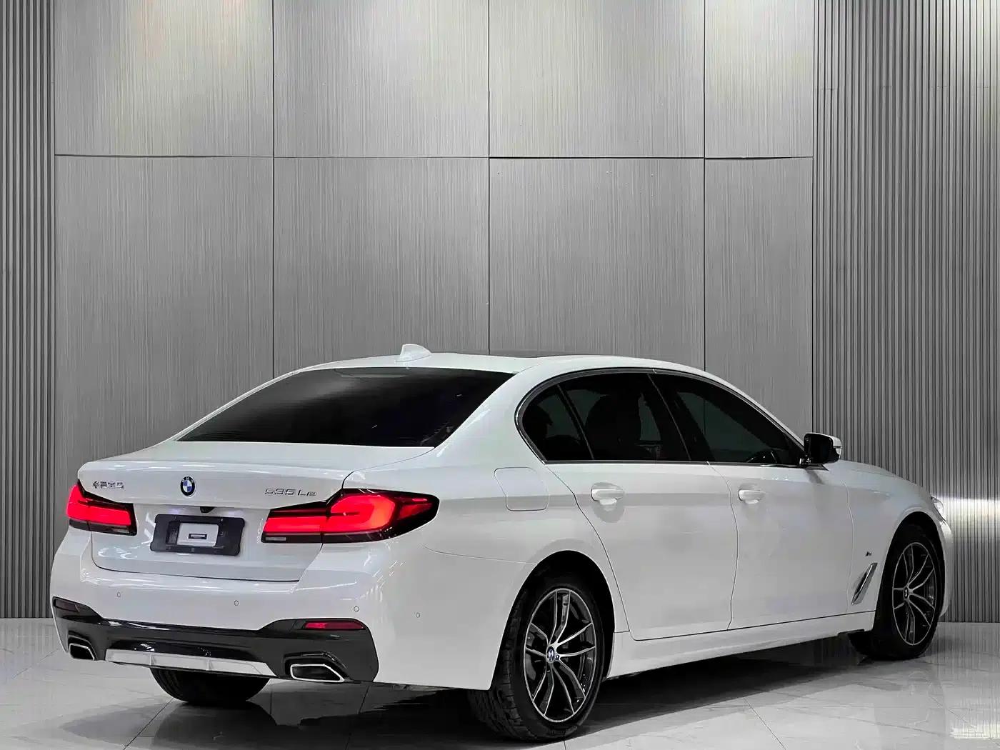 BMW 5 Series PHEV 2021 Facelift 535Le M Sport Package — миниатюра 9