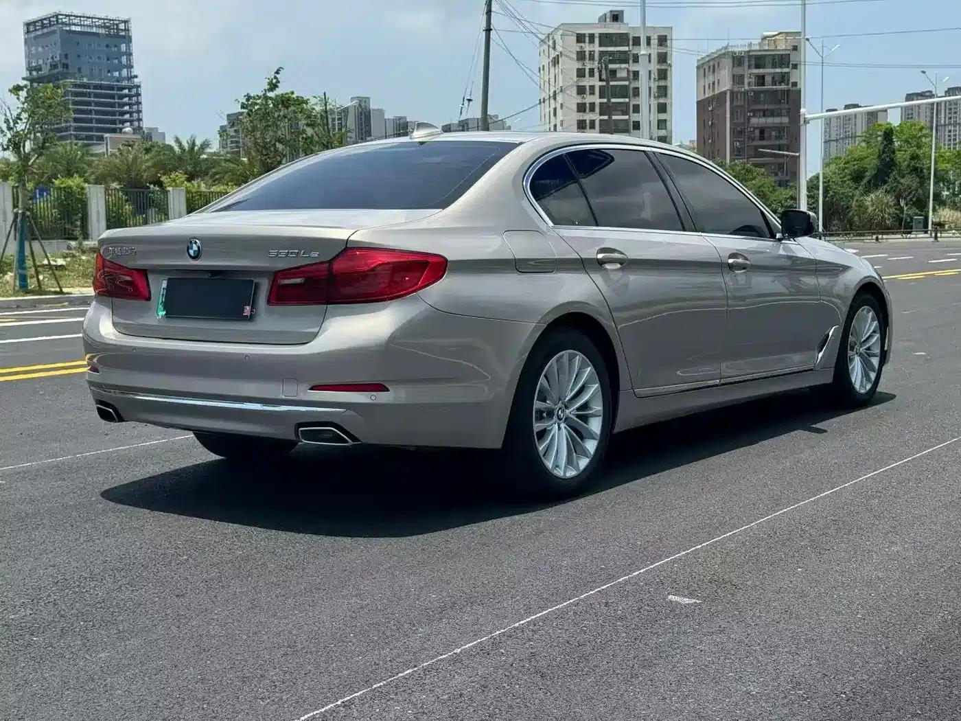 BMW 5 Series PHEV 2020 530Le Luxury Package — миниатюра 4