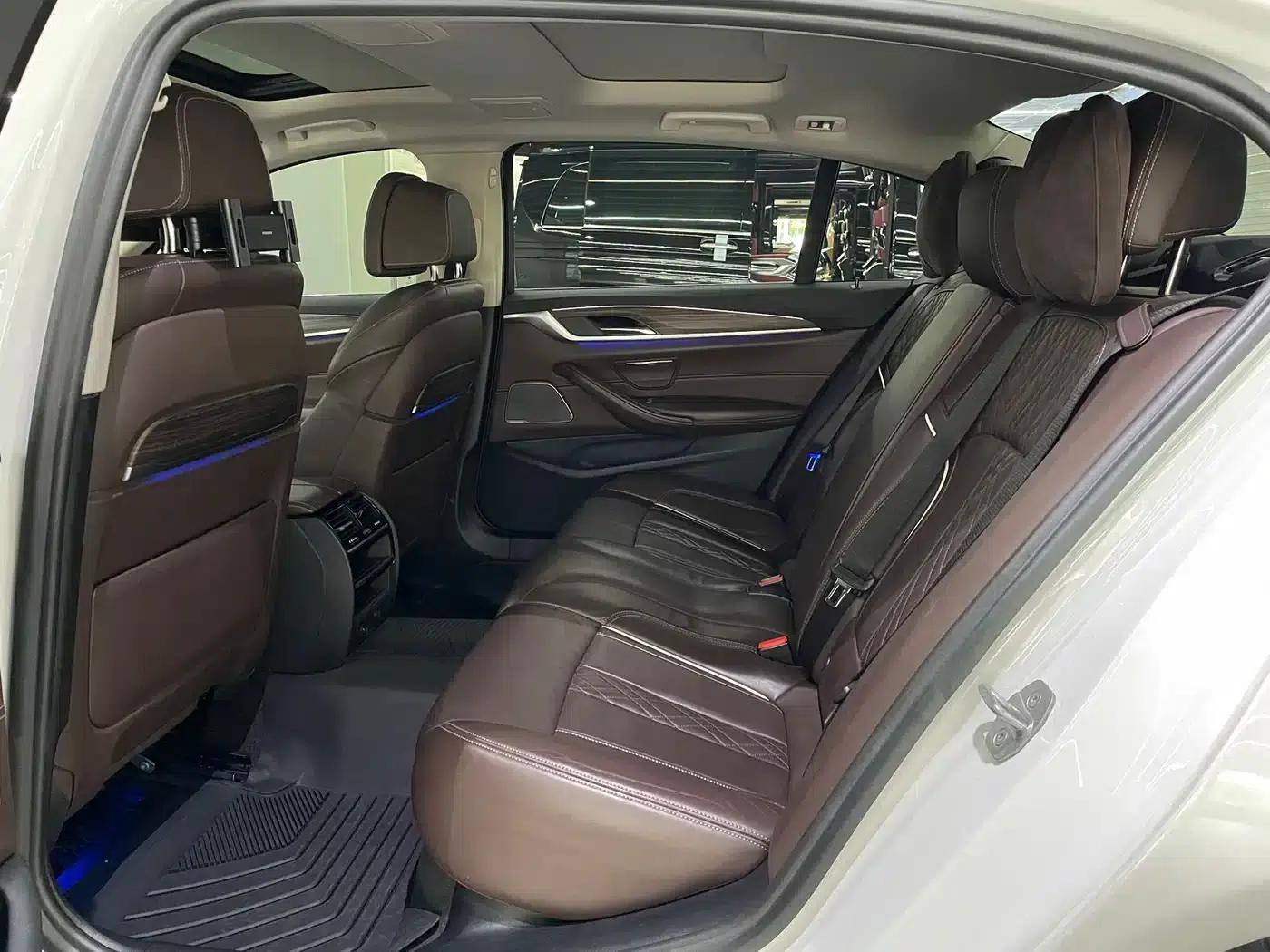 BMW 5 Series PHEV 2019 Facelift 530Le Pioneer Edition — миниатюра 14