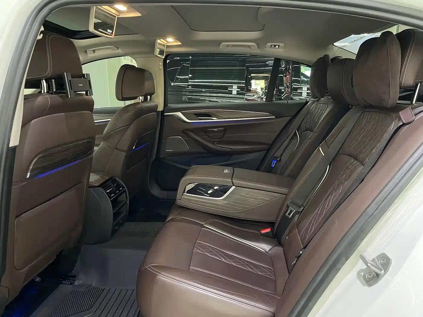 BMW 5 Series PHEV 2019 Facelift 530Le Pioneer Edition — миниатюра 15