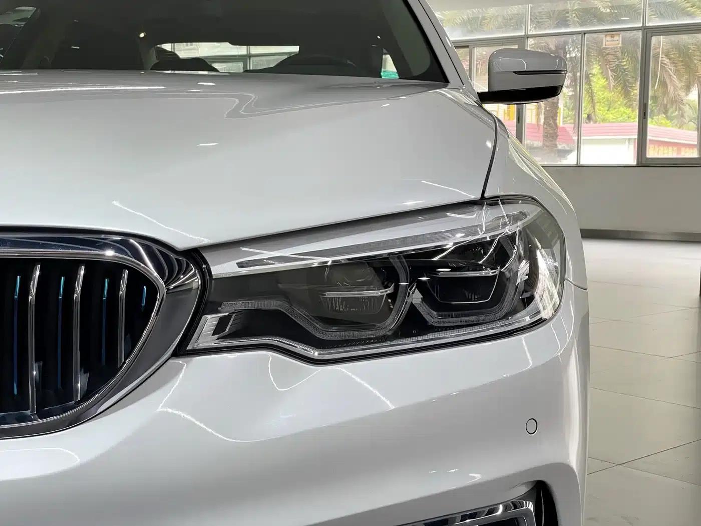 BMW 5 Series PHEV 2019 Facelift 530Le Pioneer Edition — миниатюра 8