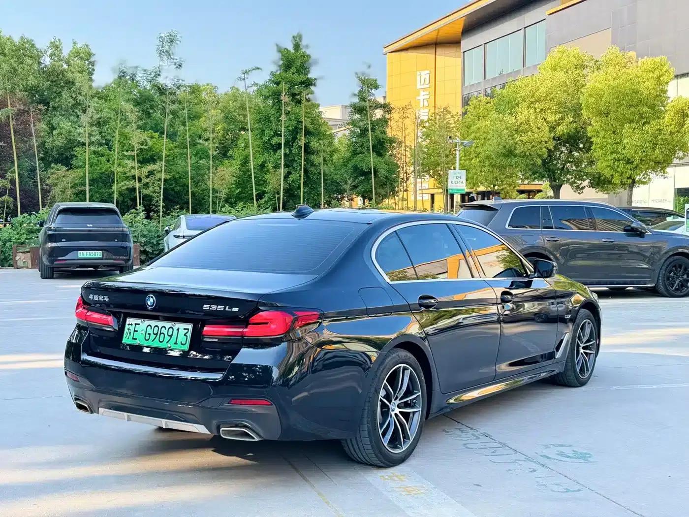 BMW 5 Series PHEV 2022 Facelift 535Le M Sport Package — миниатюра 13