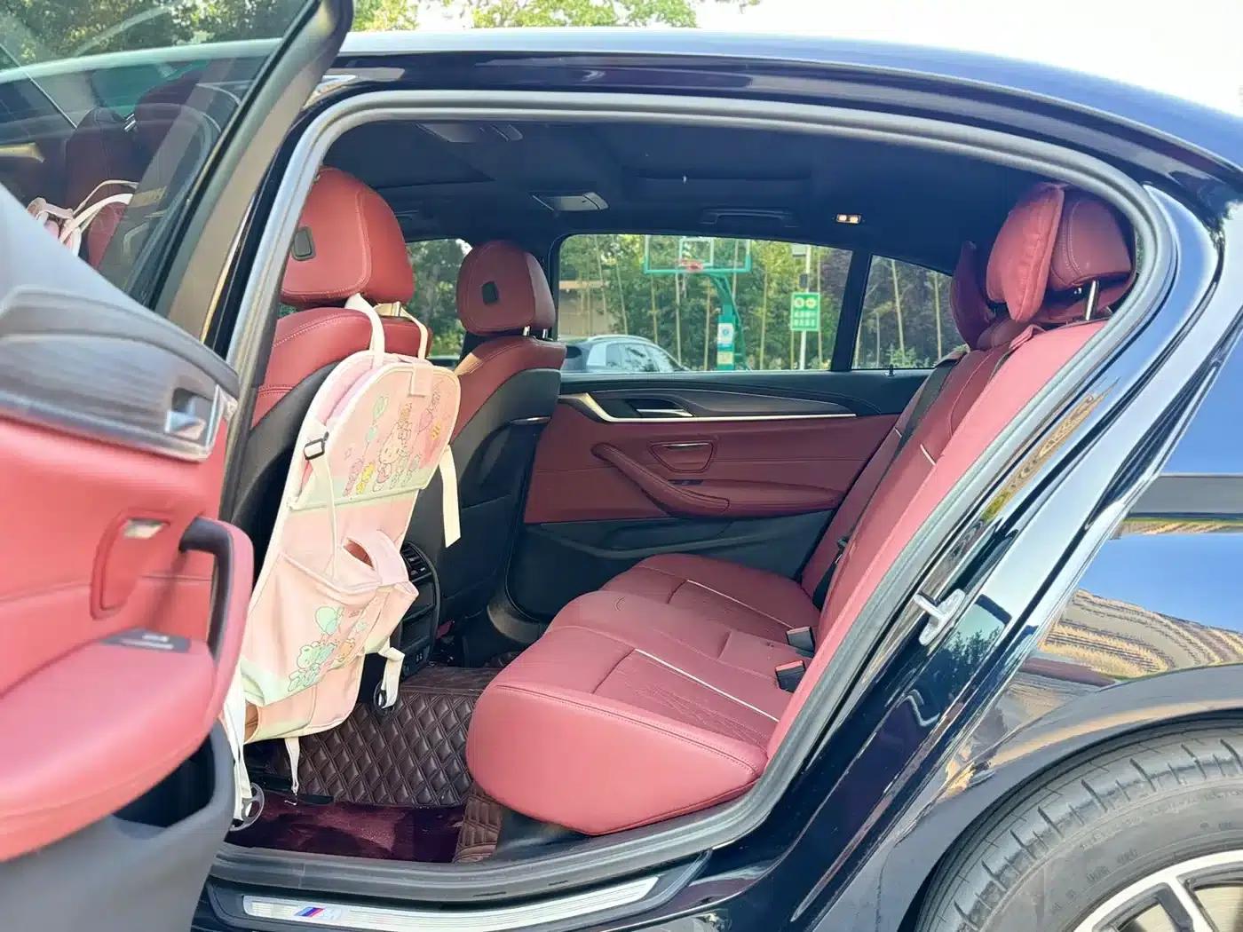 BMW 5 Series PHEV 2022 Facelift 535Le M Sport Package — миниатюра 8