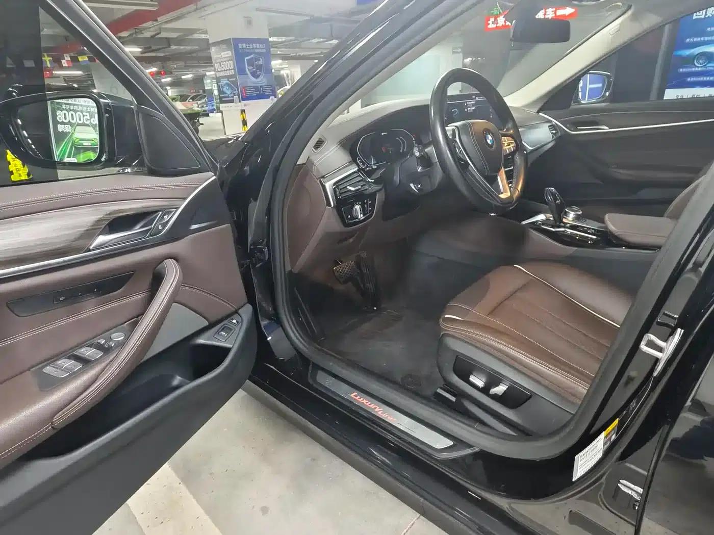 BMW 5 Series PHEV 2021 535Le Luxury Package — миниатюра 12