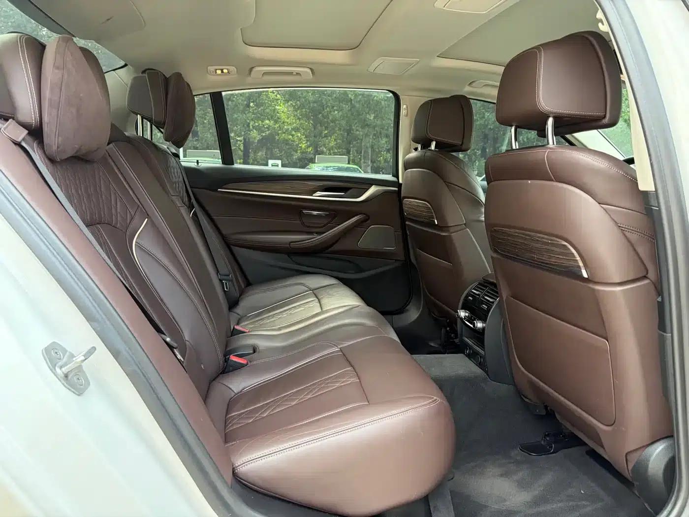 BMW 5 Series PHEV 2019 Facelift 530Le Pioneer Edition — миниатюра 19